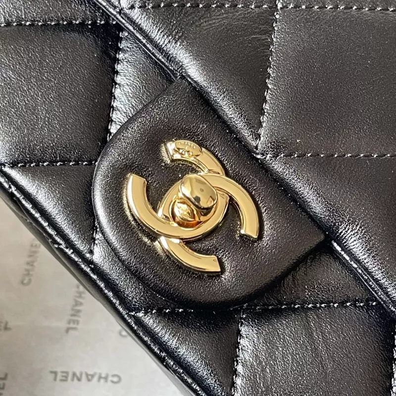 Sophisticated 2016 Chanel AAA Quality Messenger Bags For Women - Image 6