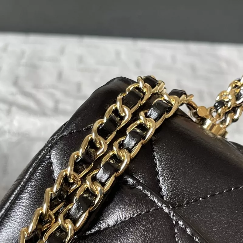 Sophisticated 2016 Chanel AAA Quality Messenger Bags For Women - Image 7