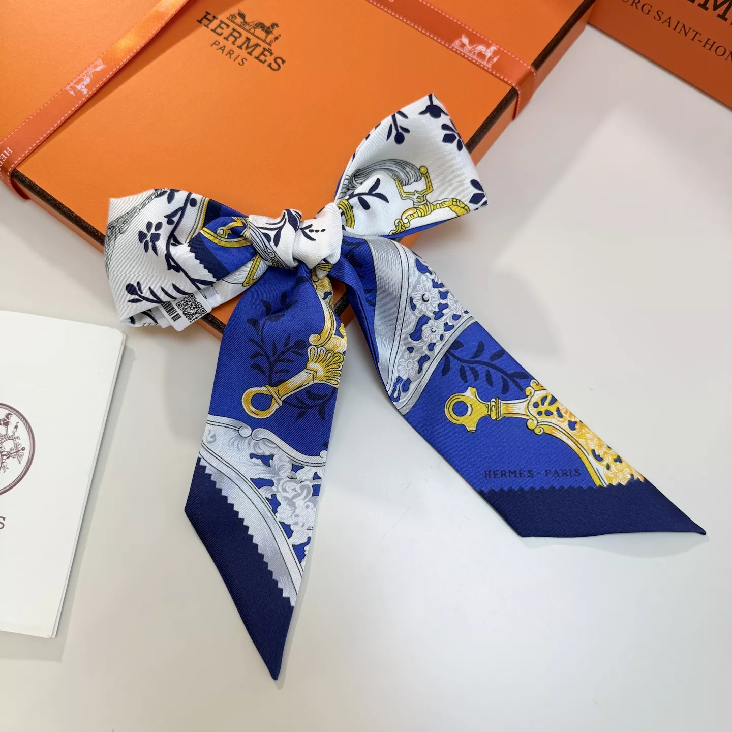 Sophisticated 3267 Hermes Silk Scarf - Image 6