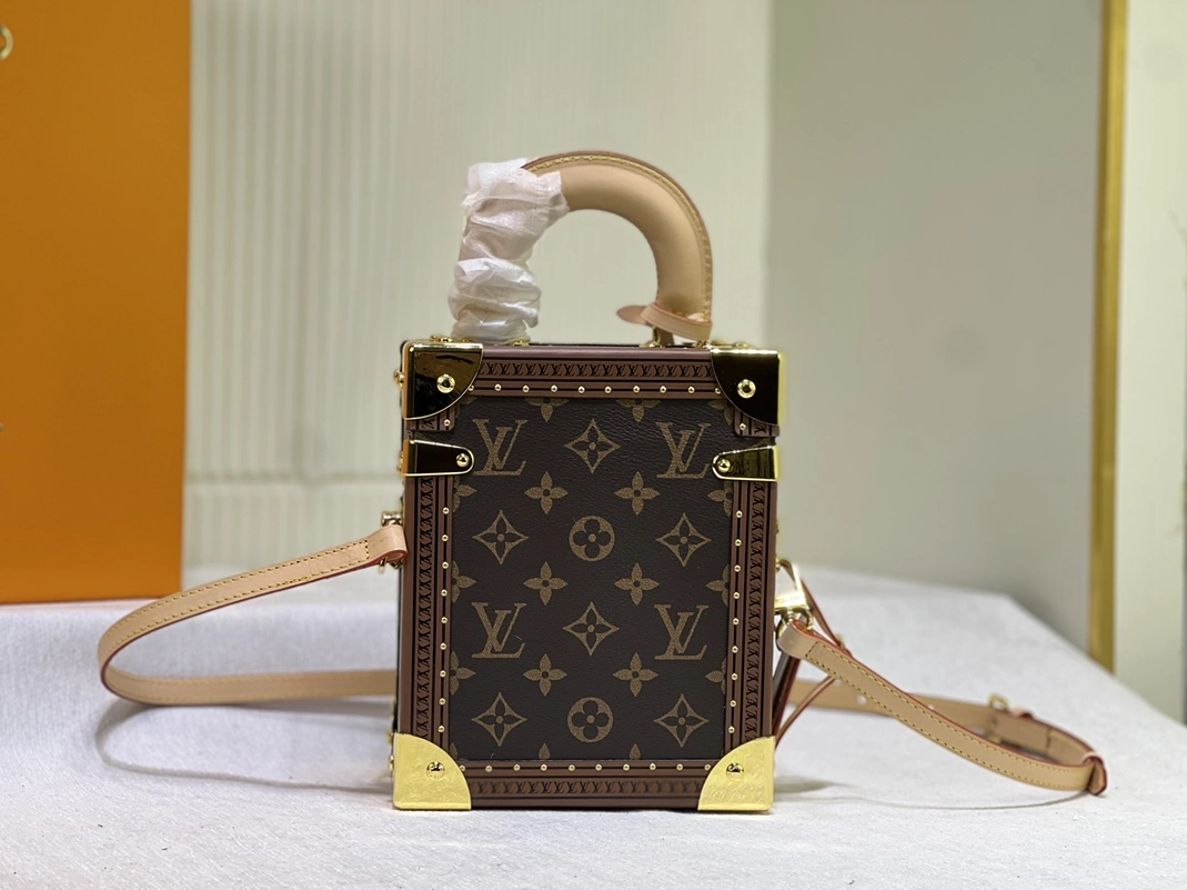 Sophisticated 5852 Louis Vuitton AAA Quality Messenger Bags For Women - Image 5