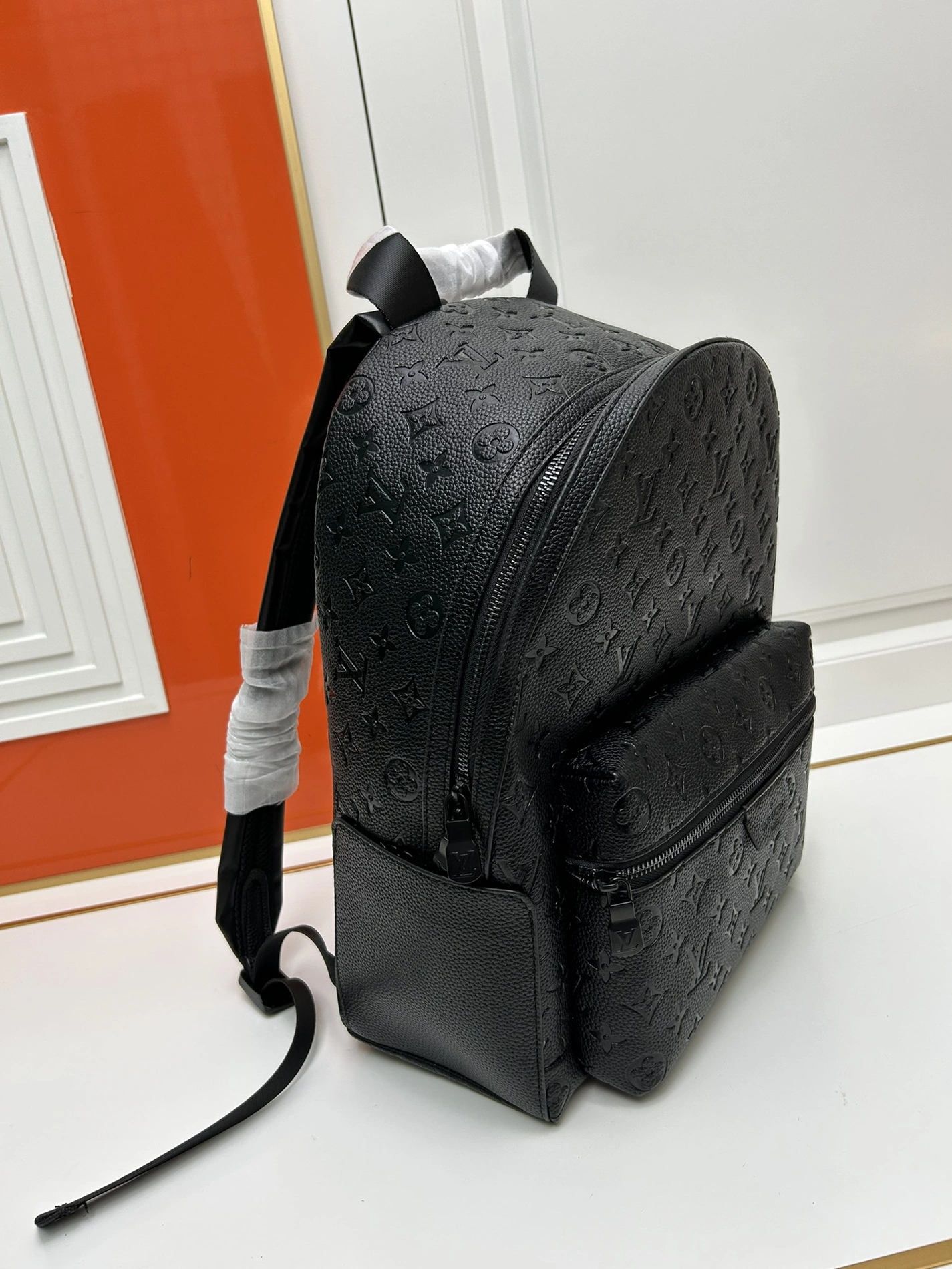 Sophisticated 7230 Louis Vuitton AAA Quality Backpacks For Unisex - Image 3