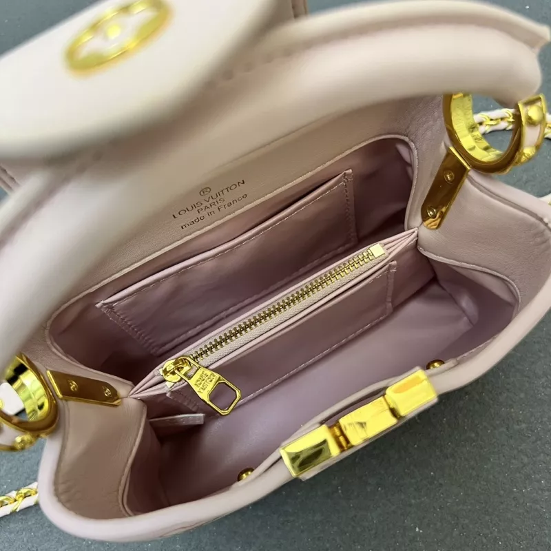 SportInspired 722 Louis Vuitton AAA Quality Handbags For Women - Image 7