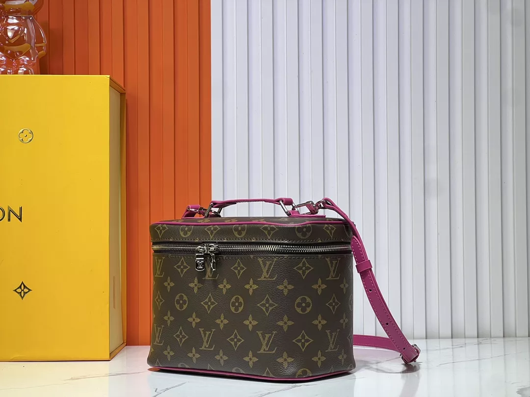 SportInspired 7842 Louis Vuitton AAA Quality Messenger Bags For Women - Image 3