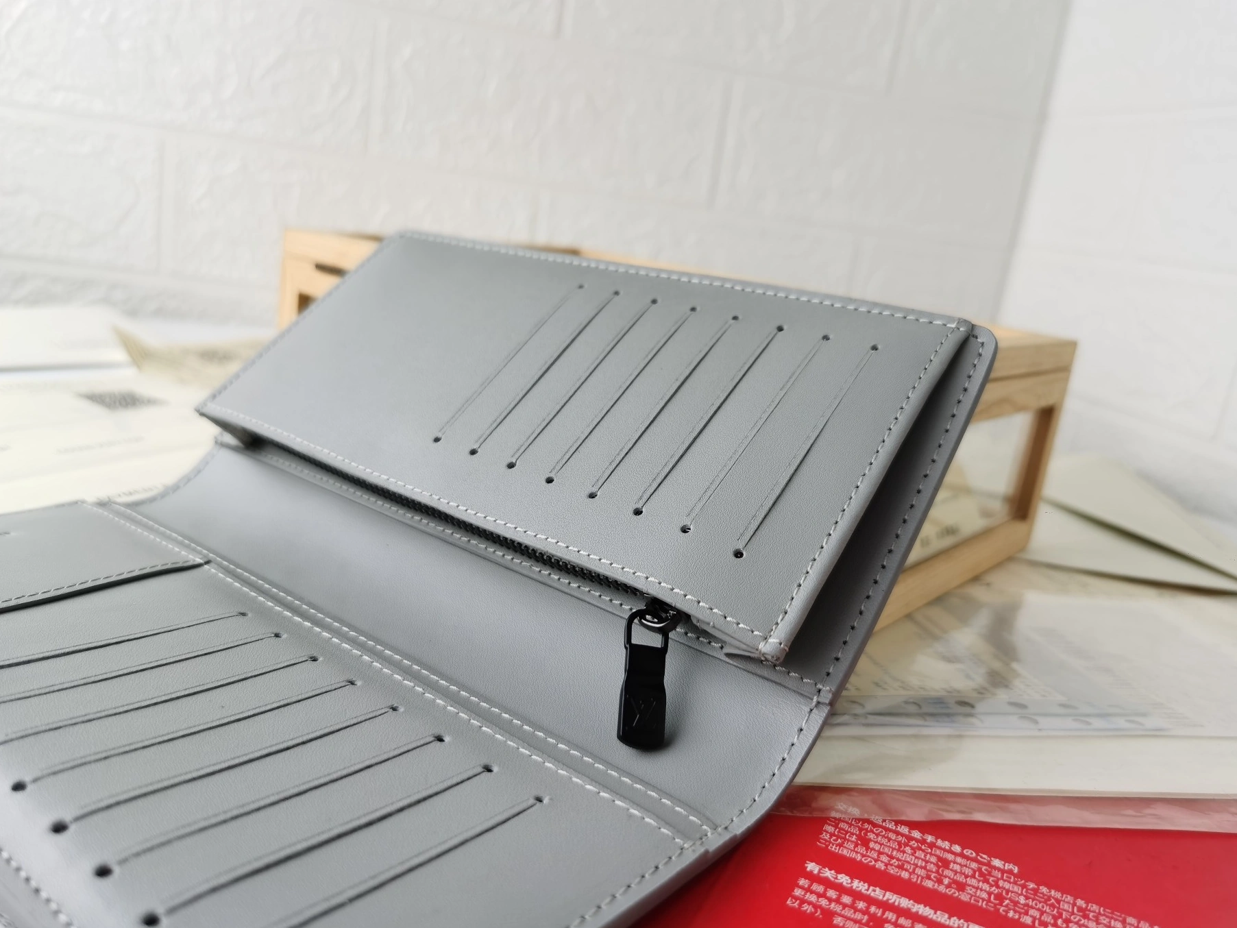 SportInspired 9445 Louis Vuitton LV Card Case For Unisex - Image 7