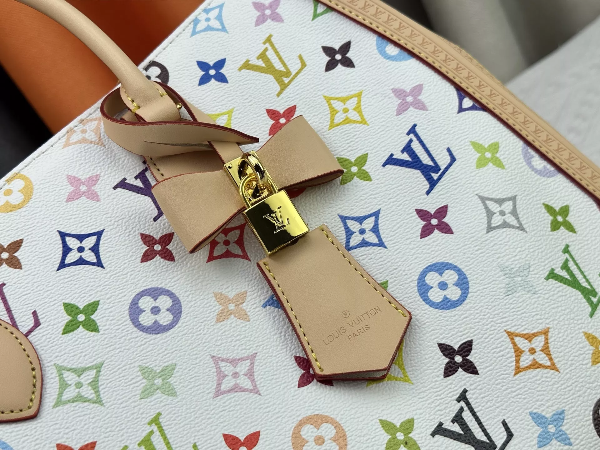 Stylish 3571 Louis Vuitton AAA Quality Handbags For Women - Image 6