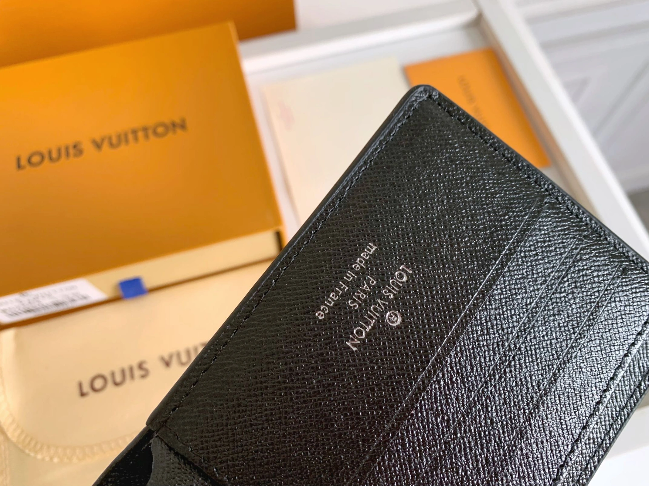 Stylish 7318 Louis Vuitton LV Wallets For Unisex - Image 5