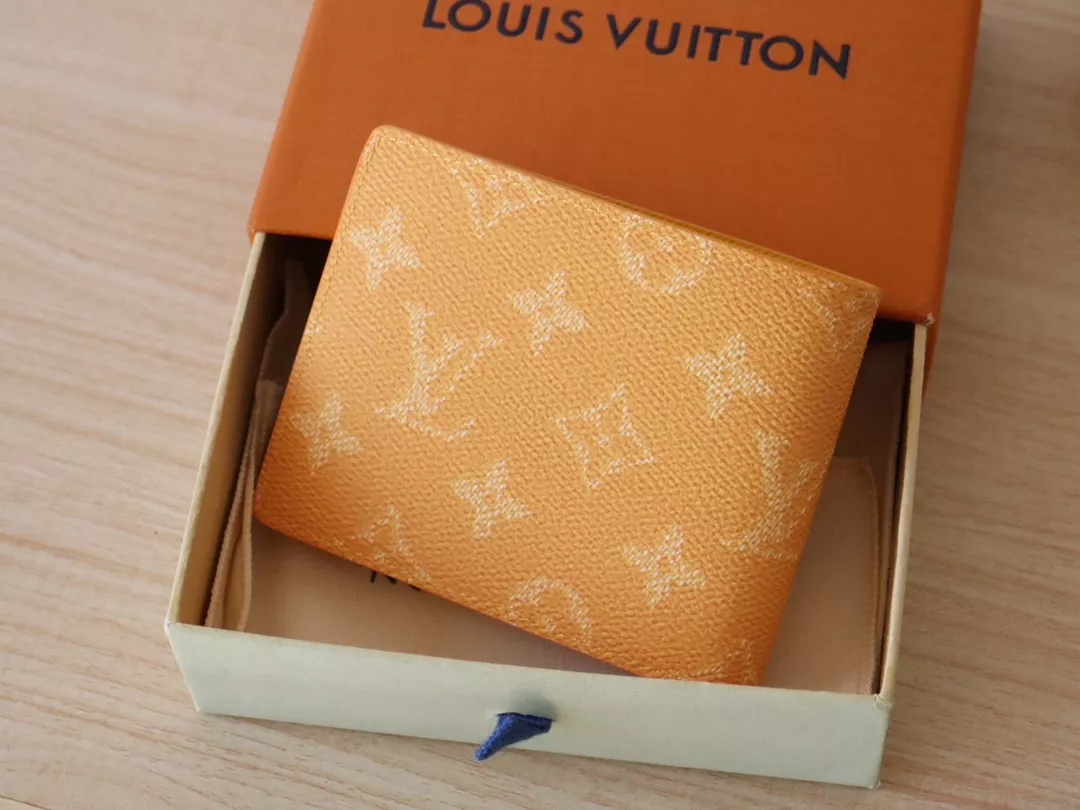 Stylish 7567 Louis Vuitton LV Wallets