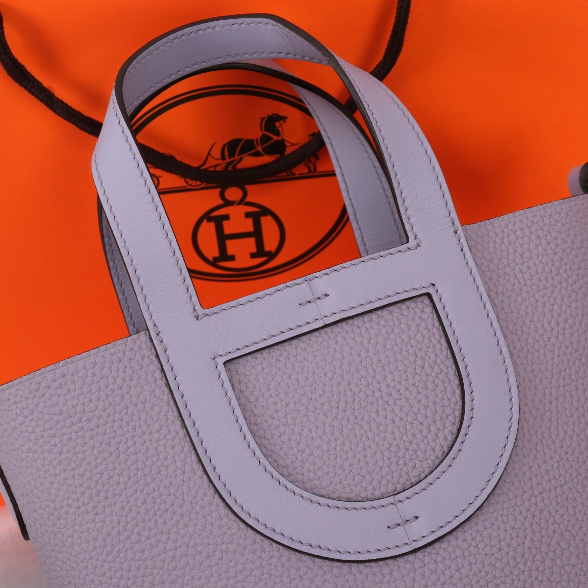 Stylish 8865 Hermes AAA Quality Handbags In Gold For Women - Image 6