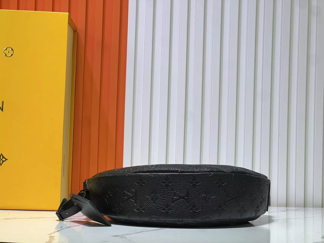 Timeless 4979 Louis Vuitton AAA Quality Messenger Bags For Women - Image 7