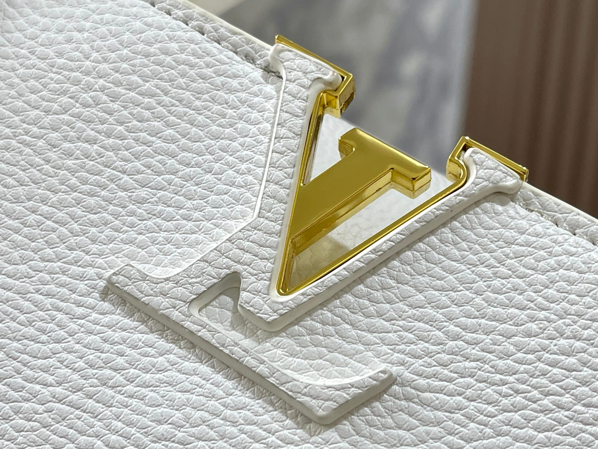 Timeless 9348 Louis Vuitton AAA Quality Messenger Bags For Women - Image 6