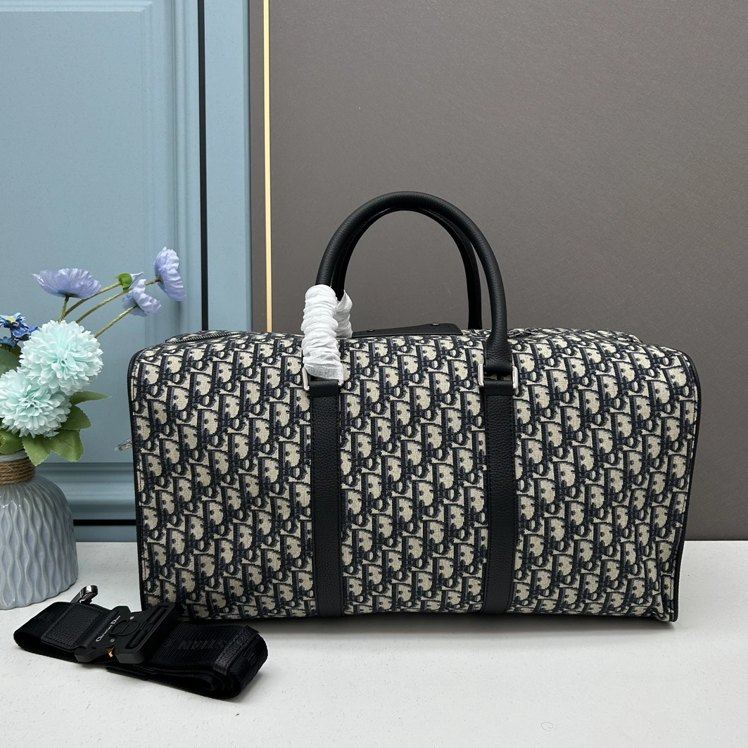 Trendsetting 3796 Christian Dior Travel Bags For Unisex - Image 3