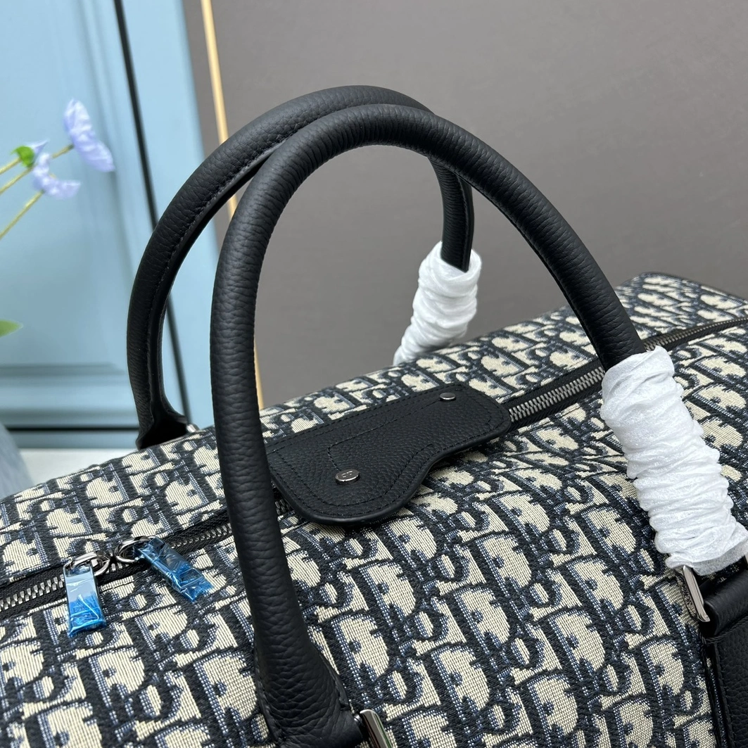 Trendsetting 3796 Christian Dior Travel Bags For Unisex - Image 4