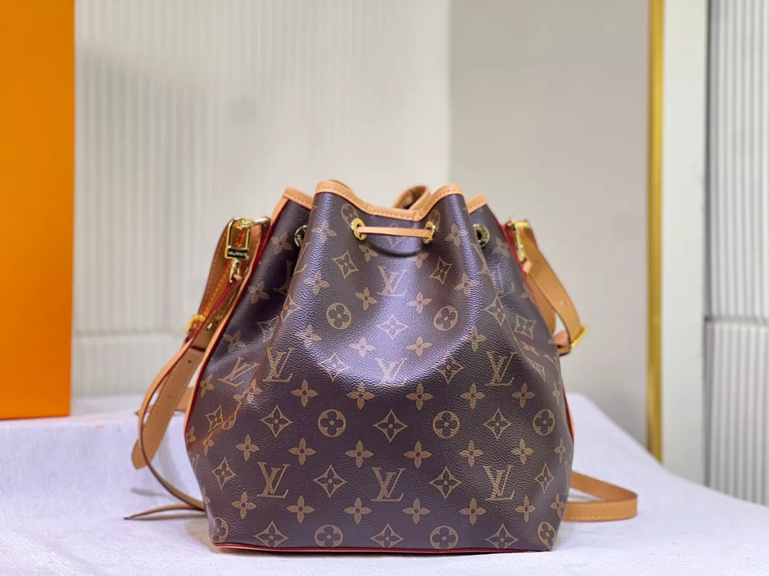 Trendsetting 7580 Louis Vuitton AAA Quality Messenger Bags For Women - Image 4