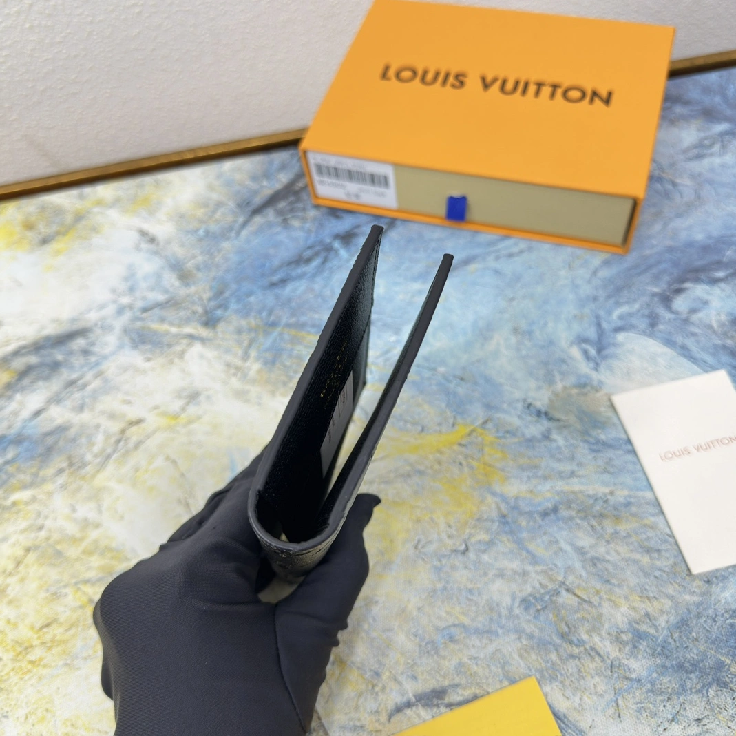 Unique 1383 Louis Vuitton LV Card Case For Unisex - Image 4