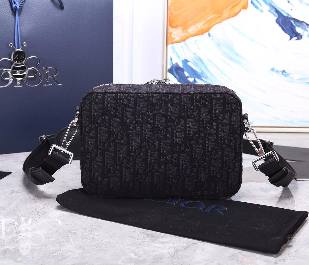 Unique 2025 Christian Dior AAA Man Messenger Bags
