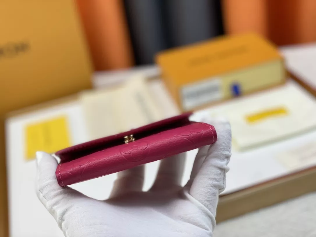 Versatile 9631 Louis Vuitton LV Card Case - Image 4