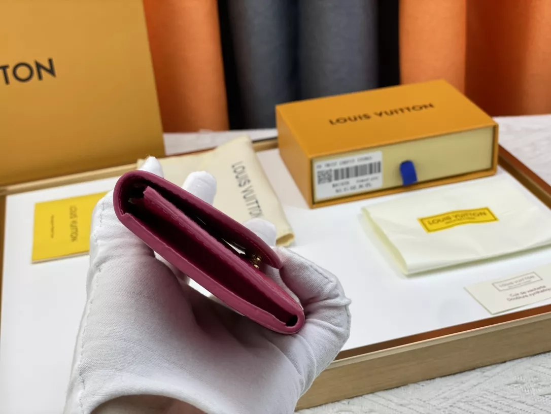 Versatile 9631 Louis Vuitton LV Card Case - Image 5