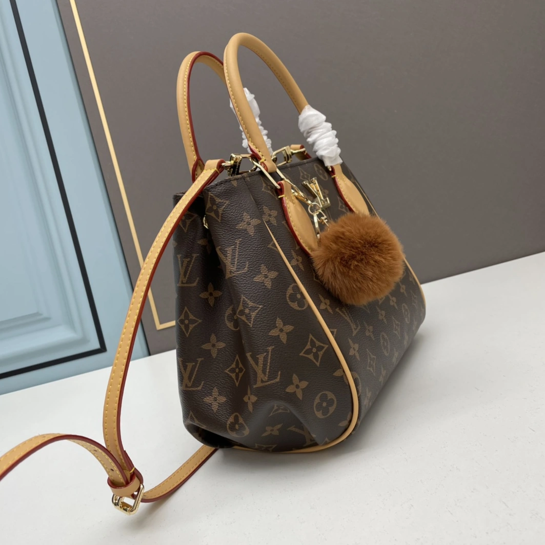 Vibrant 652 Louis Vuitton AAA Quality Handbags For Women