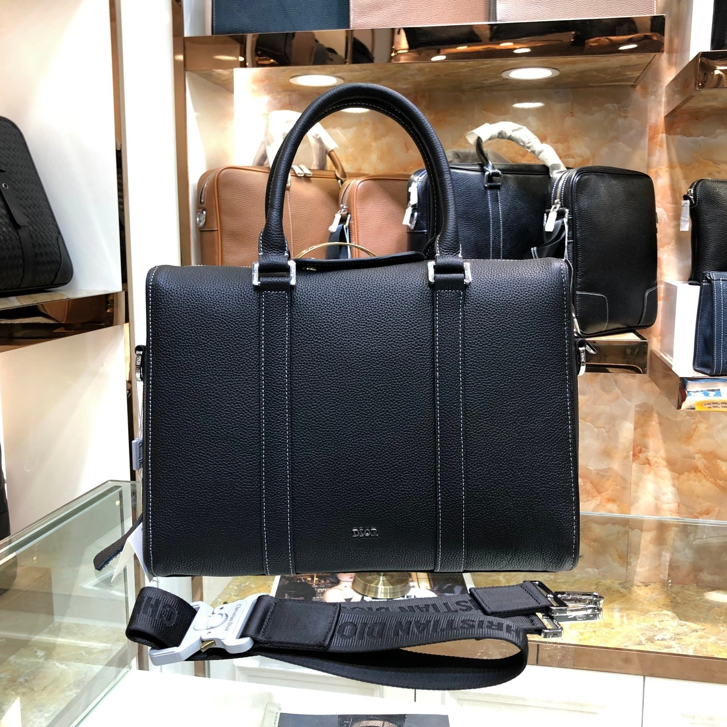 WellDesigned 2036 Christian Dior AAA Man Handbags - Image 3