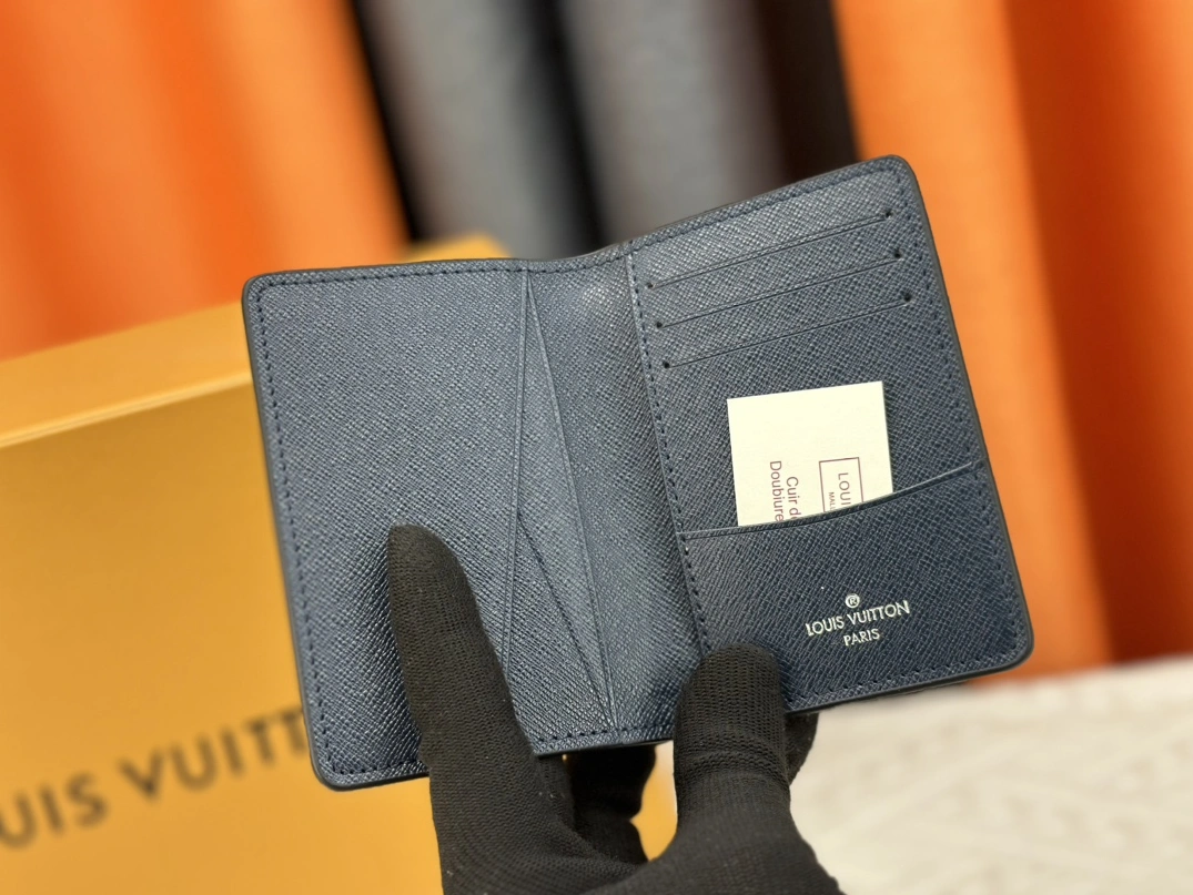 WellDesigned 3809 Louis Vuitton LV Card Case In Navy For Unisex - Image 6