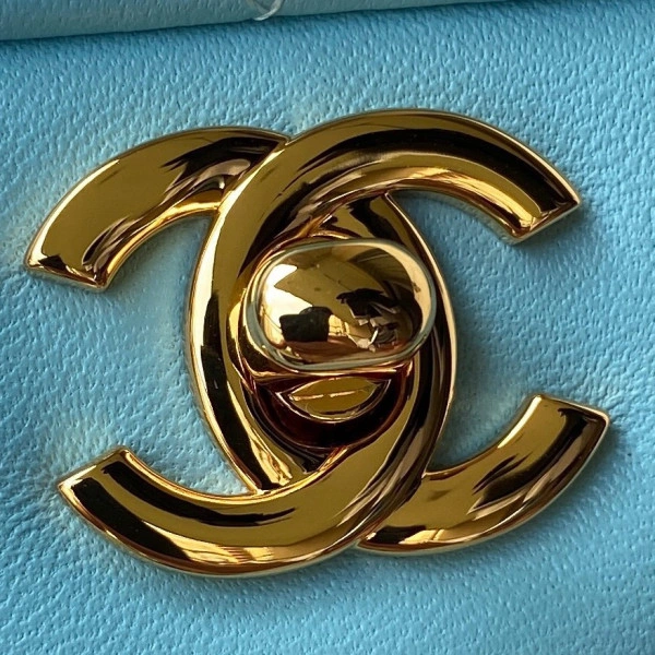 Comfortable CHANEL FLAP BAG 574 - Image 4
