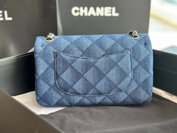 DailyWear CHANEL FLAP BAG 423 - Image 5