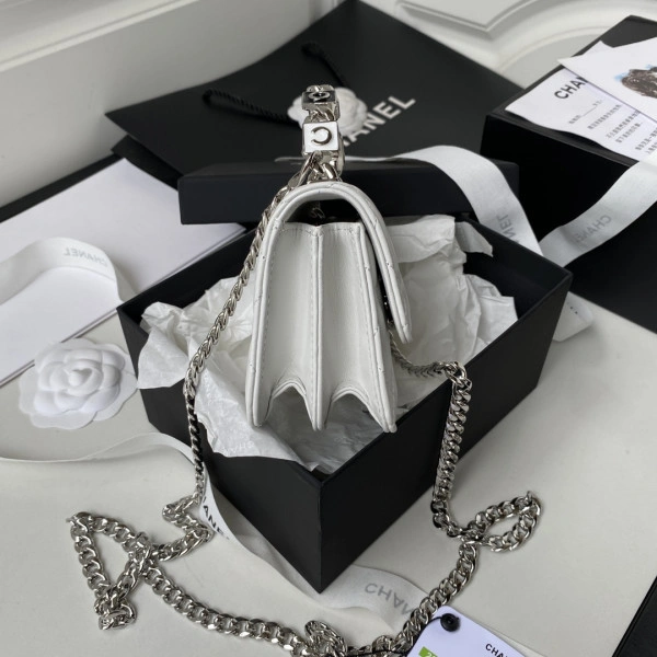 CHANEL CHANELUTCH WITH CHAIN GoAnywhere 1004 - Image 5