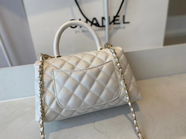 Trendy CHANEL FLAP BAG WITH TOP HANDLE 1037 - Image 5