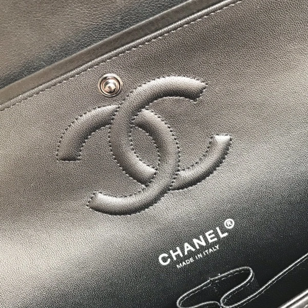 Popular CHANEL FLAP BAG 689 - Image 4