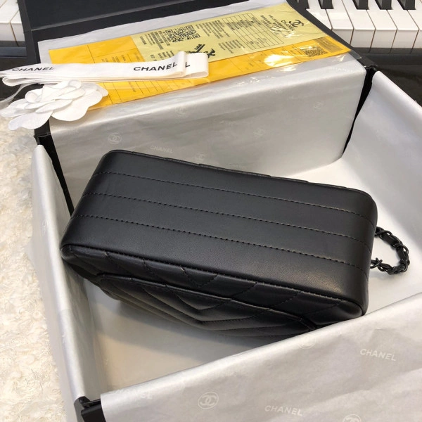 SportInspired CHANEL FLAP BAG 577 - Image 5