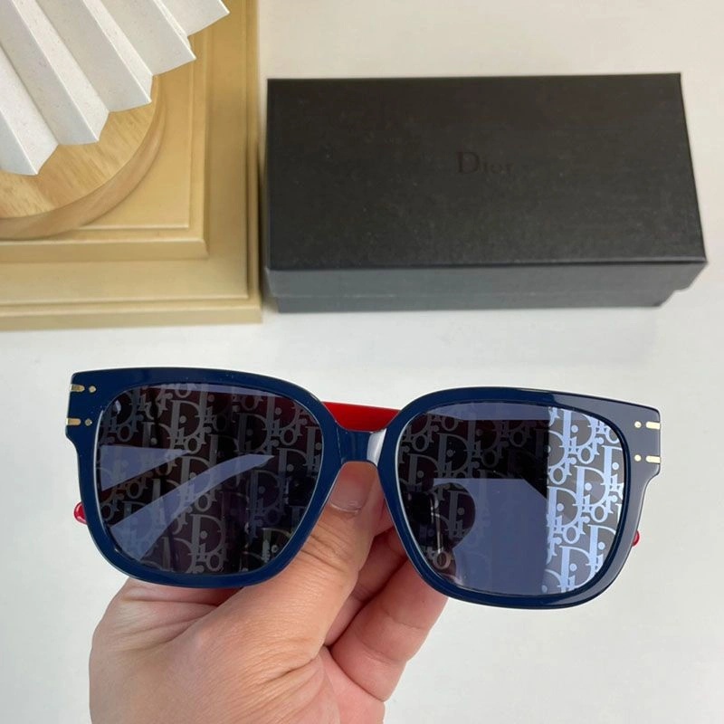 Dior S7F Rectangular Sunglasses - Image 4