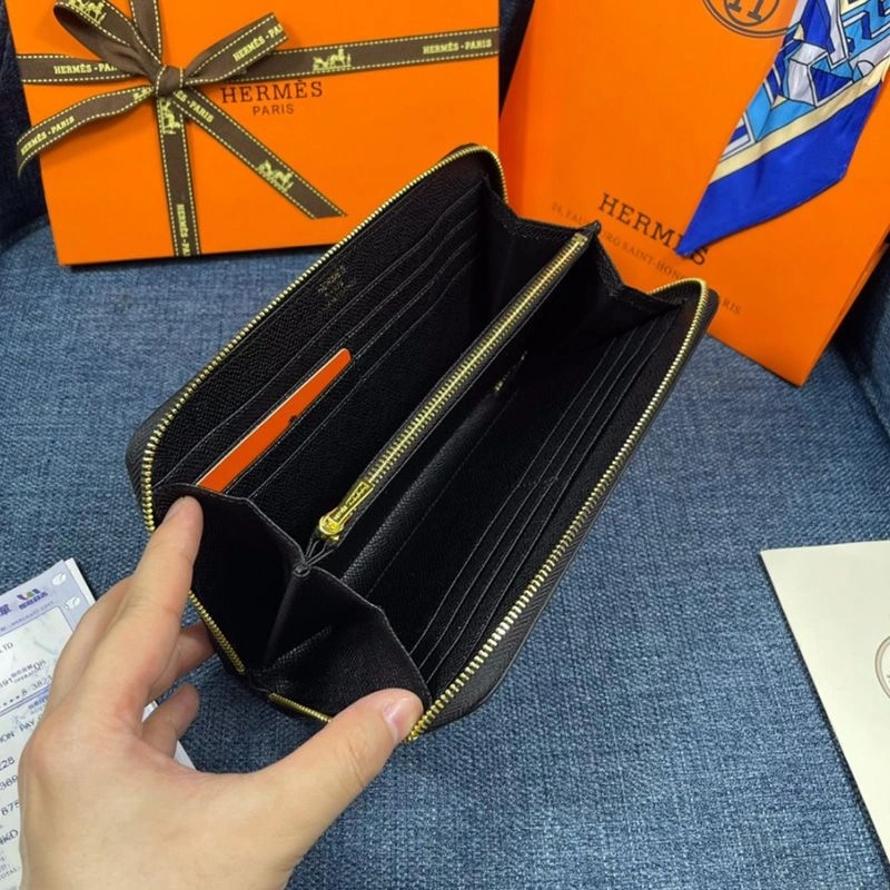 Hermes Azap Wallet Epsom Leather Gold Hardware In Black - Image 3