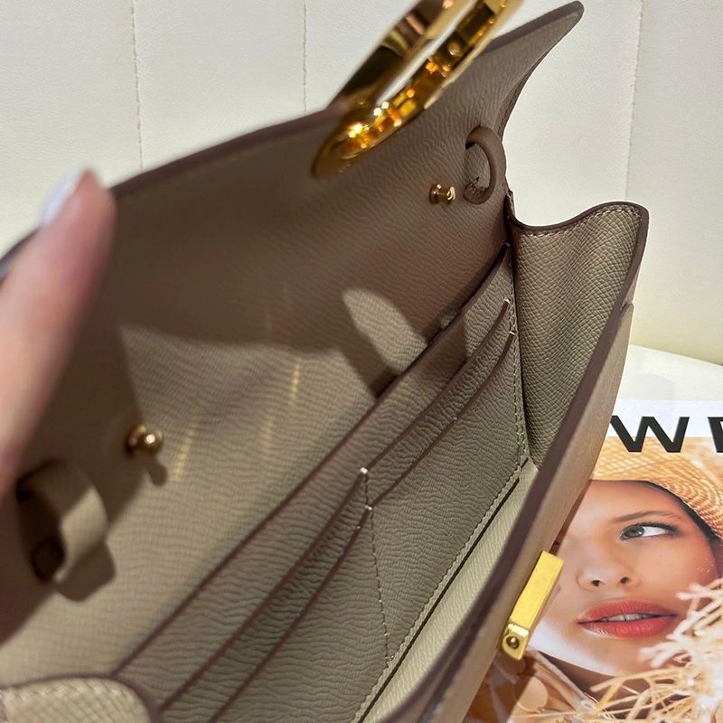 Hermes Chaine d'Ancre To Go Wallet Epsom Leather Gold Hardware In Grey - Image 4