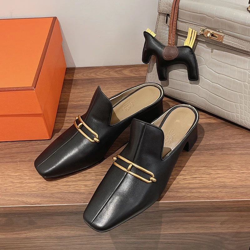 Hermes Diane Heeled Mules Women Calfskin with Roulis Buckle In Black - Image 3