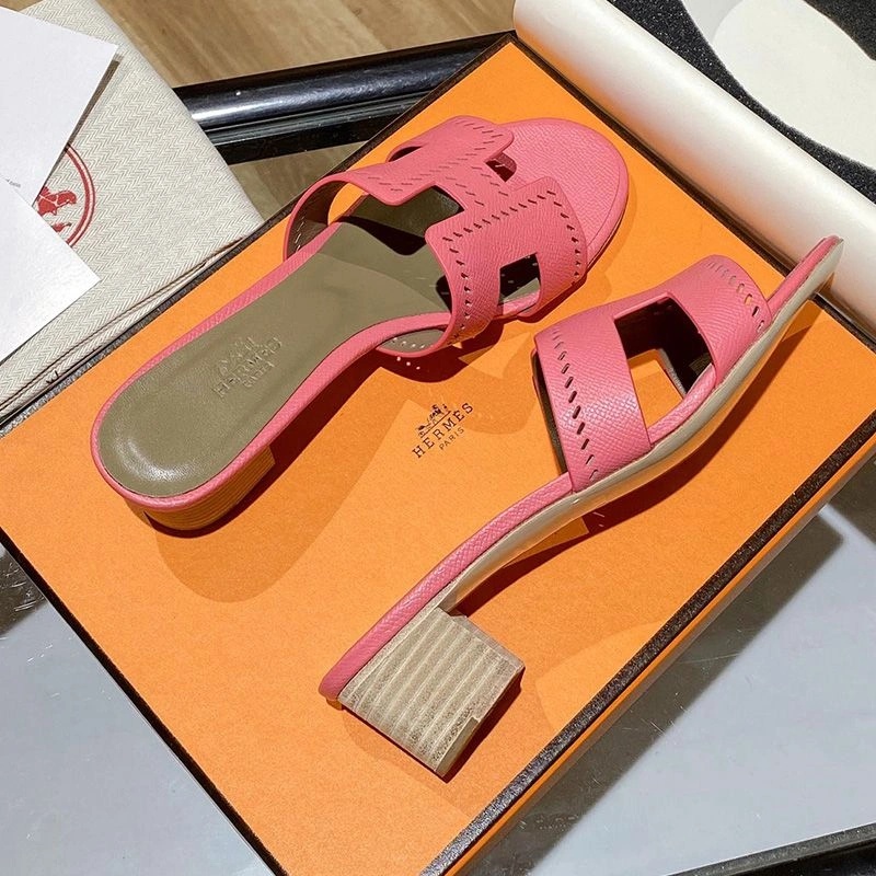Hermes Oasis Slides Women Hollow Leather In Pink - Image 3