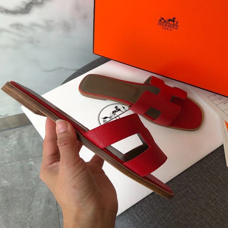 Hermes Oran Slides Women Grain Calfskin In Red - Image 3