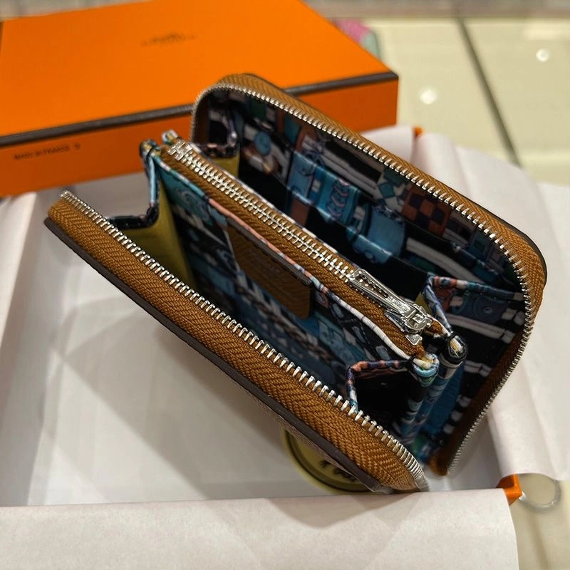 Hermes Silk'In Compact Wallet Epsom Leather In Brown - Image 3