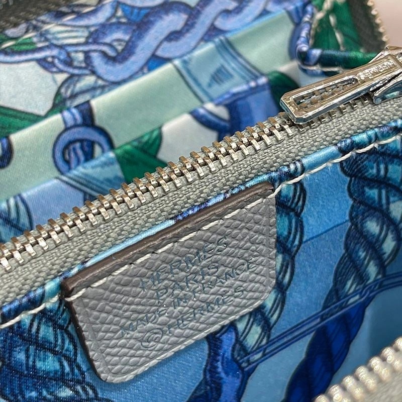 Hermes Silk'In Compact Wallet Epsom Leather In Light Blue - Image 4