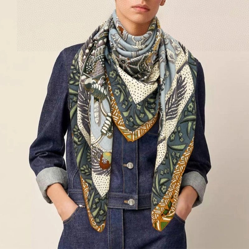 Hermes Zenobie Reine De Palmyre Shawl 140 In Beige - Image 4