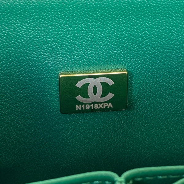 StreetReady CHANEL FLAP BAG 23CM 428 - Image 4