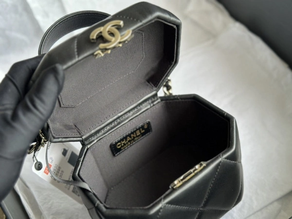 AllSeason CHANEL VANITY CASE 1224 - Image 8