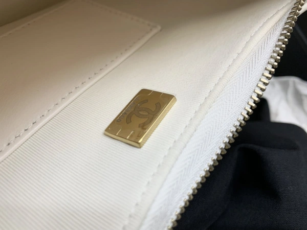 CHANEL HOBO HANDBAG GoAnywhere 1521 - Image 10