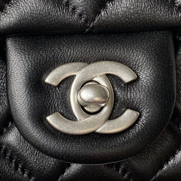 Popular CHANEL MINI FLAP BAG 382 - Image 4