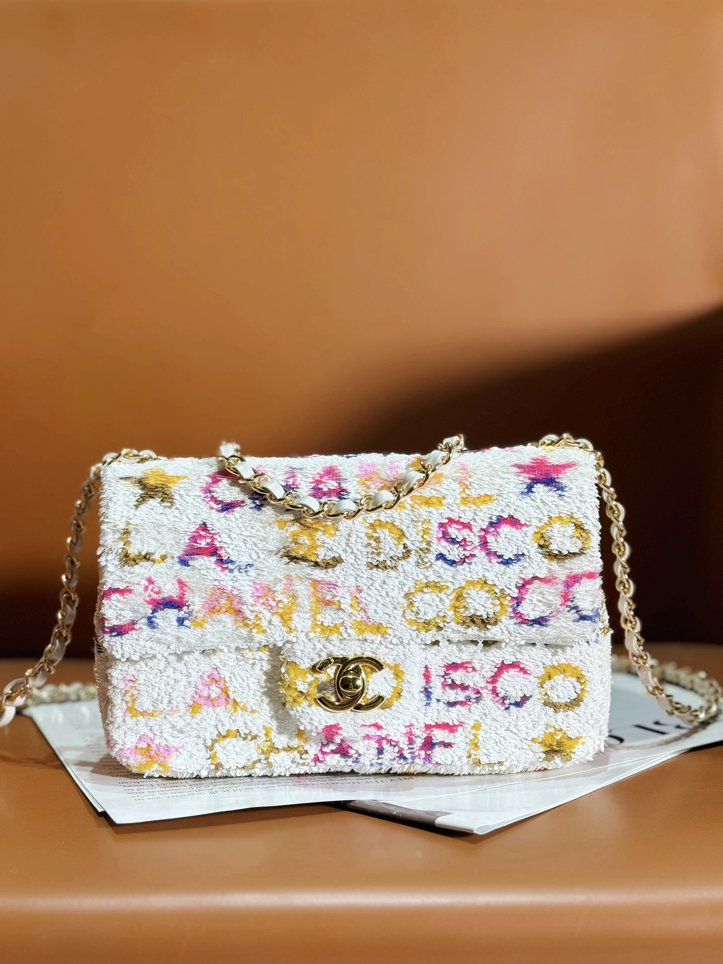 Comfortable CHANEL FLAP BAG 20CM 338