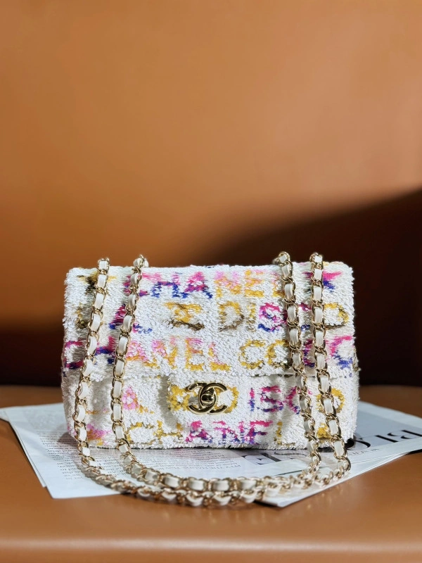 Comfortable CHANEL FLAP BAG 20CM 338 - Image 3