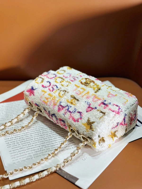 Comfortable CHANEL FLAP BAG 20CM 338 - Image 6