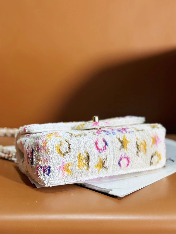 Comfortable CHANEL FLAP BAG 20CM 338 - Image 5