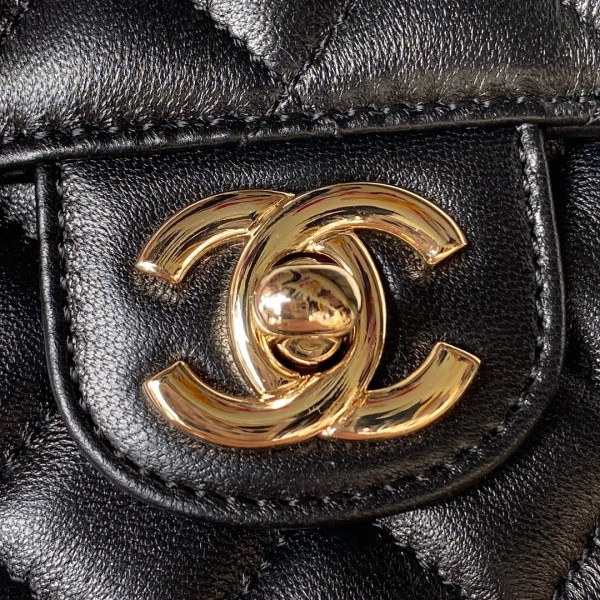 CHANEL FLAP BAG WITH TOP HANDLE-18CM StreetReady 917 - Image 3