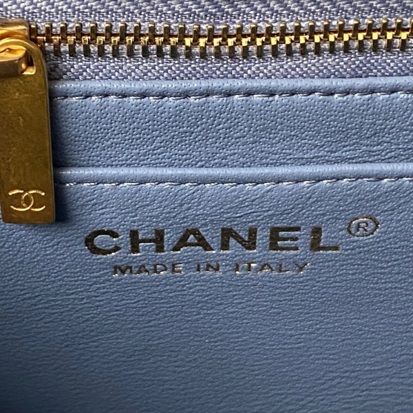 Fashionable CHANEL FLAP BAG 17CM 304 - Image 9