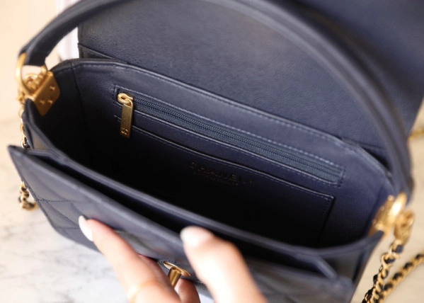 Comfortable CHANEL MEDIUM FLAP BAG WITH TOP HANDLE 900 - Image 8